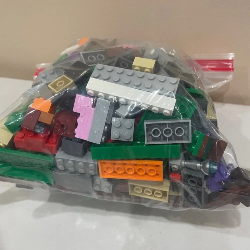 AUTHENTIC LEGOS 2 POUNDS MIX COLORS AND SIZES LEGO COLLECTION‎